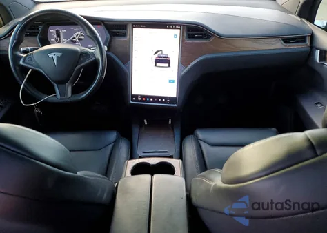 2019 Tesla Model X из США, поврежденный, VIN 5YJXCBE25KF151478